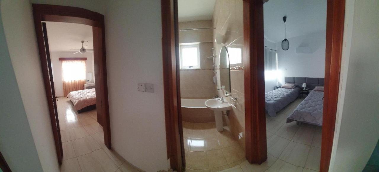 Vasilas Holiday Apartment #2 Ларнака Екстериор снимка